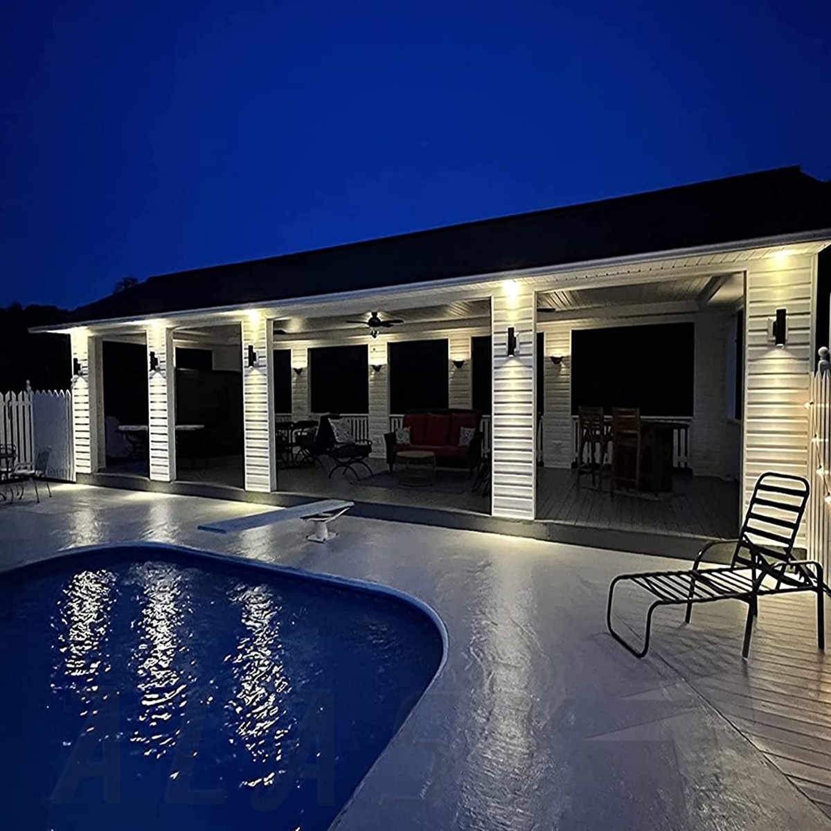 đèn-gắn-tường-ngoài-trời-hai-đầu-led-2x20w-trang-trí-bên-ngoài-nhà